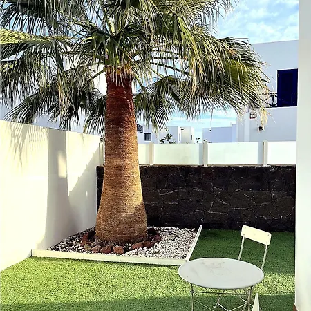 Dompi Con Vistas Al Mar Y A Fuerteventura * Playa Blanca (Lanzarote)