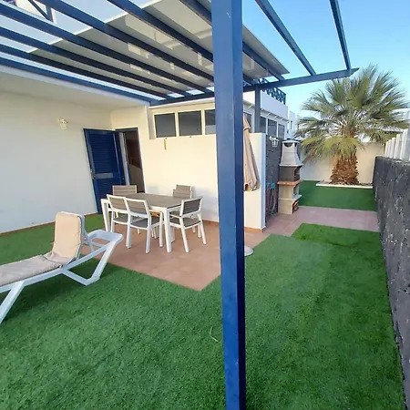 Dompi Con Vistas Al Mar Y A Fuerteventura Playa Blanca (Lanzarote)