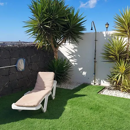 Dompi Con Vistas Al Mar Y A Fuerteventura * Playa Blanca (Lanzarote)